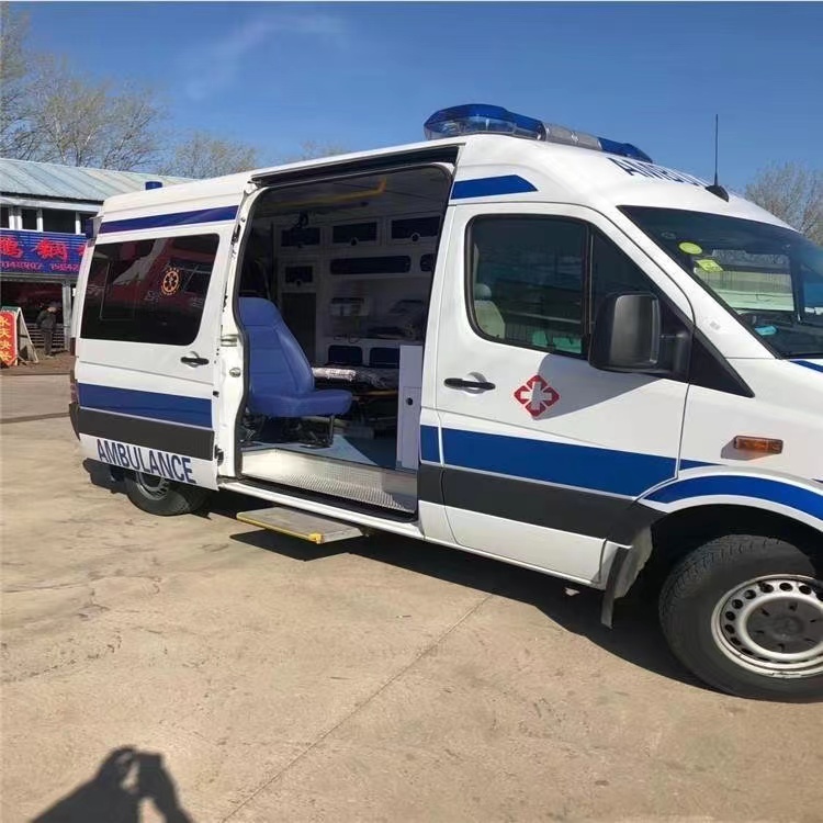 宁蒗私人长途救护车出租转院回家